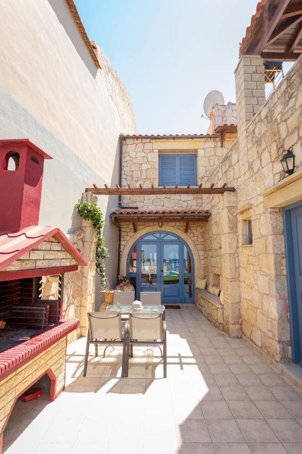 Villa Anastasia 칼리베스 외부 사진